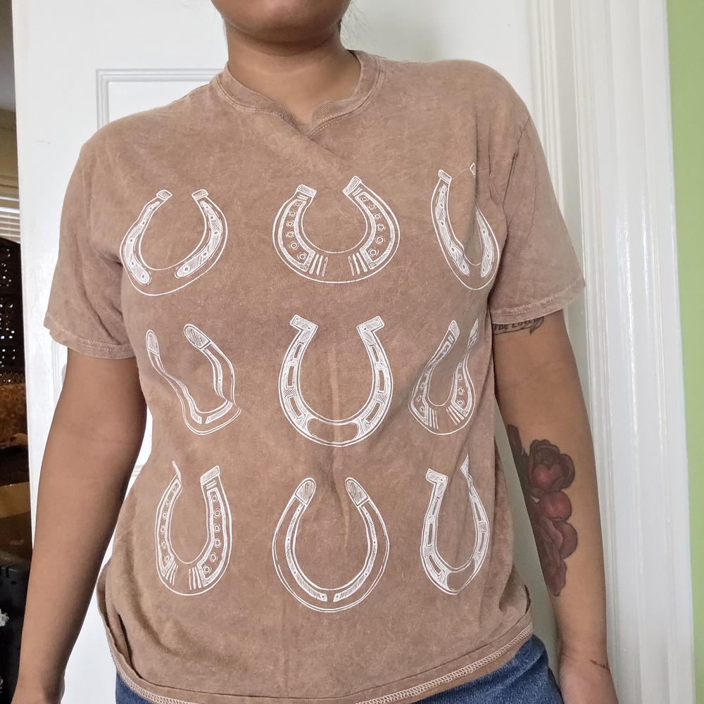 Washed brown western cowboy horsehoe graphic tshirt
